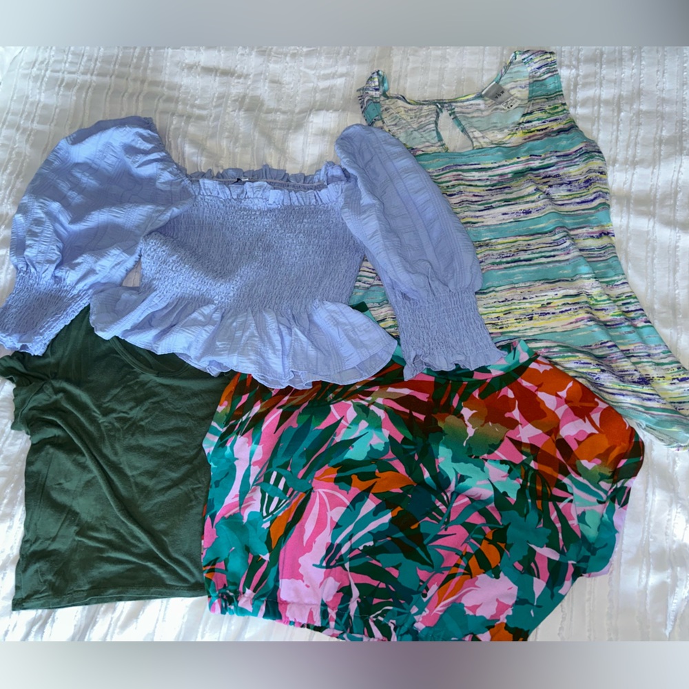 MEDIUM- Juicy Couture T, En Saison Off Shoulder, I Vow Tank, Pink Rose Cropped T